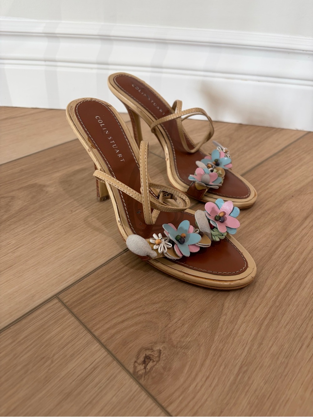 Colin Stuart Heeled Floral Appliqué Ankle Strap Sandals Size 7 - Picture 10 of 11